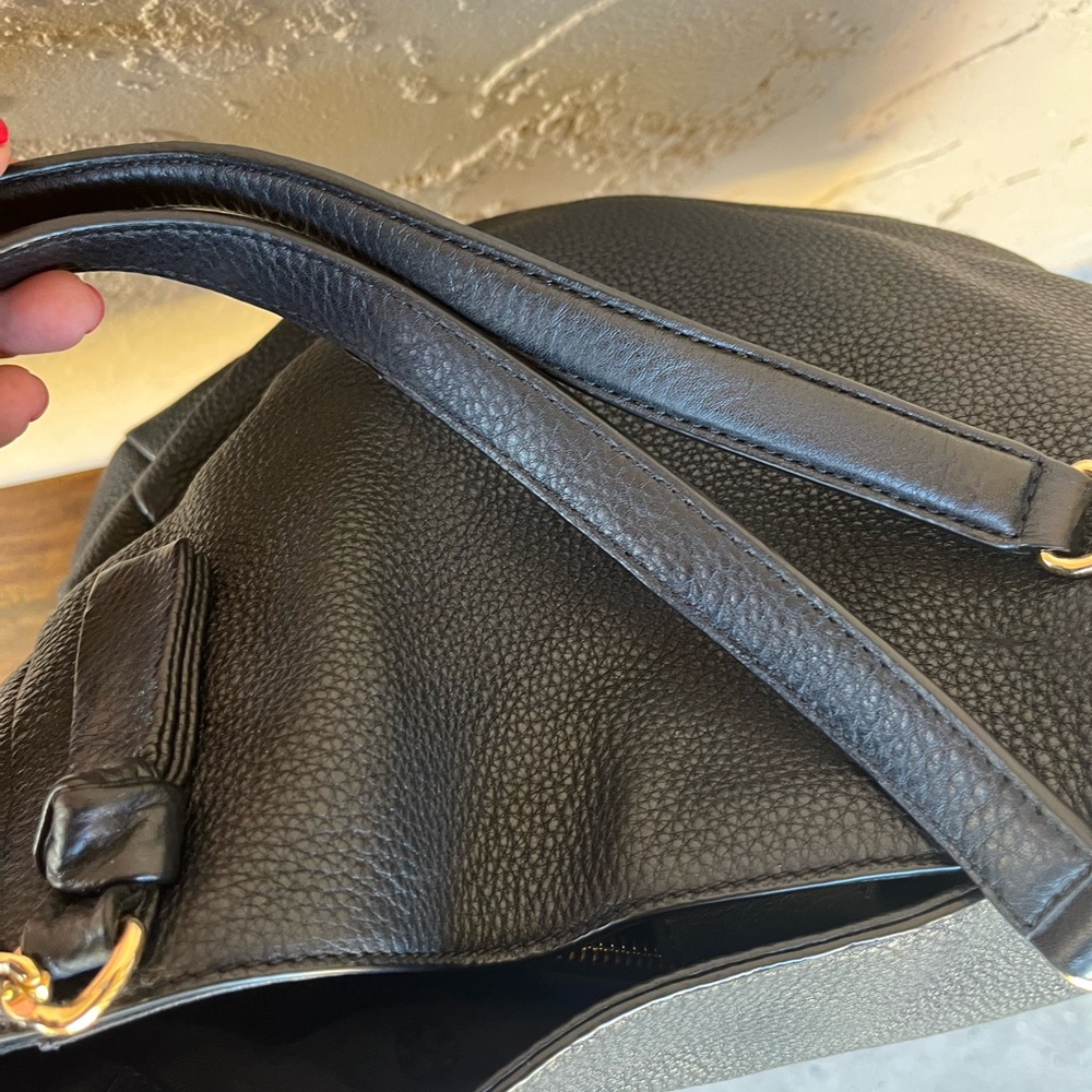 Tory Burch Black Leather Shoulder Bag - Picture 8 of 12